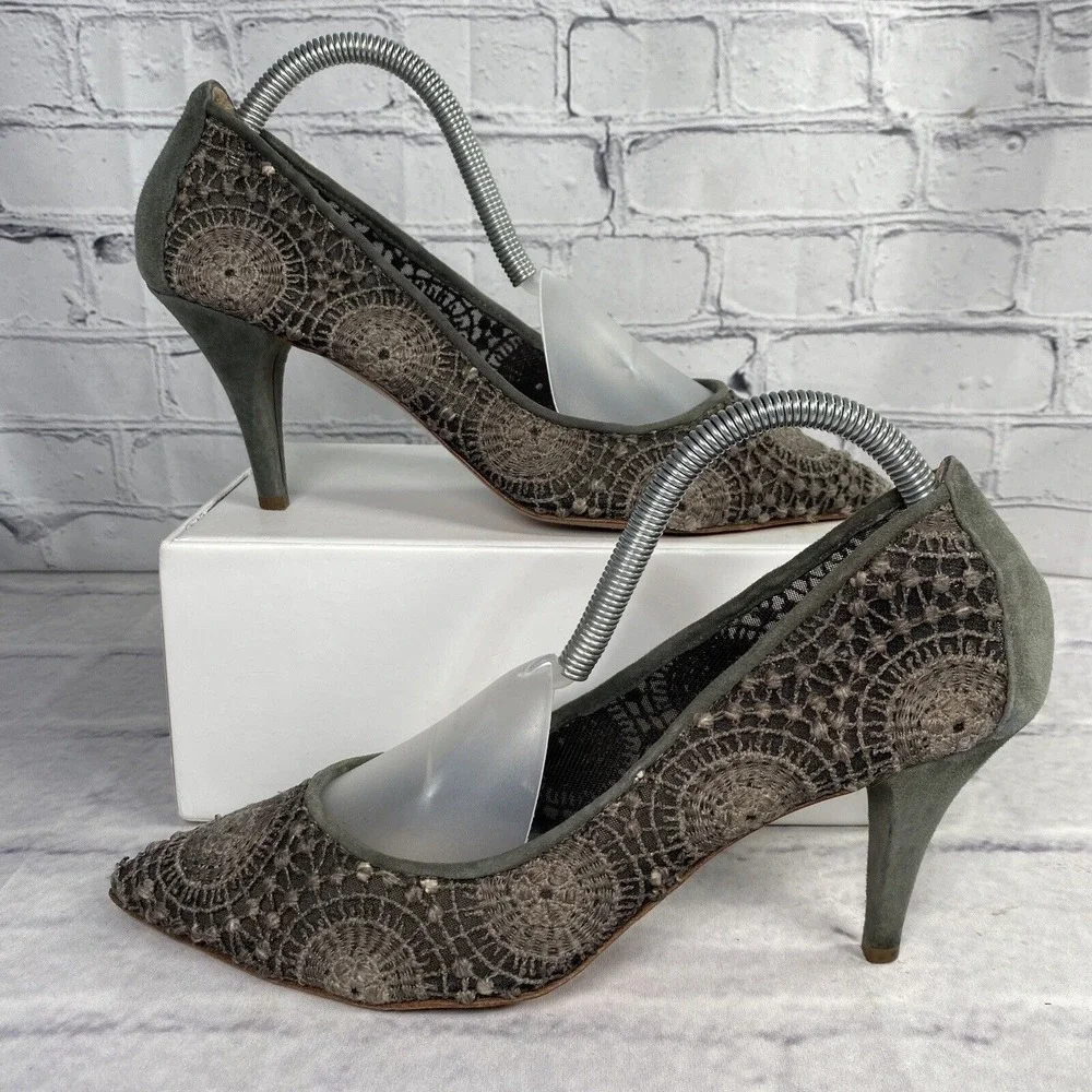 Latitude Femme Italy Pumps Women Size 40 US 9 Gray Suede Crochet Mesh 3